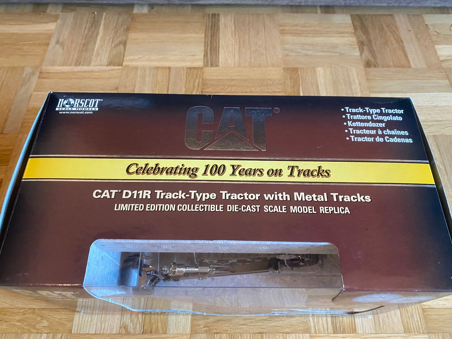 Modellbausätze & Standmodelle: Norscot 55148 CAT D11R Old Silver1:50 – Neu (gemäss Beschreibung) aus Fehraltorf von bosch007 1