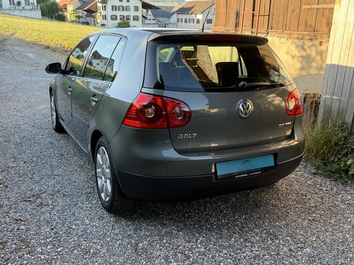 VW Automobili: Vw Golf 5 2.0 frische MFK – Usato da Dietikon venduto da ana_kk2g 2