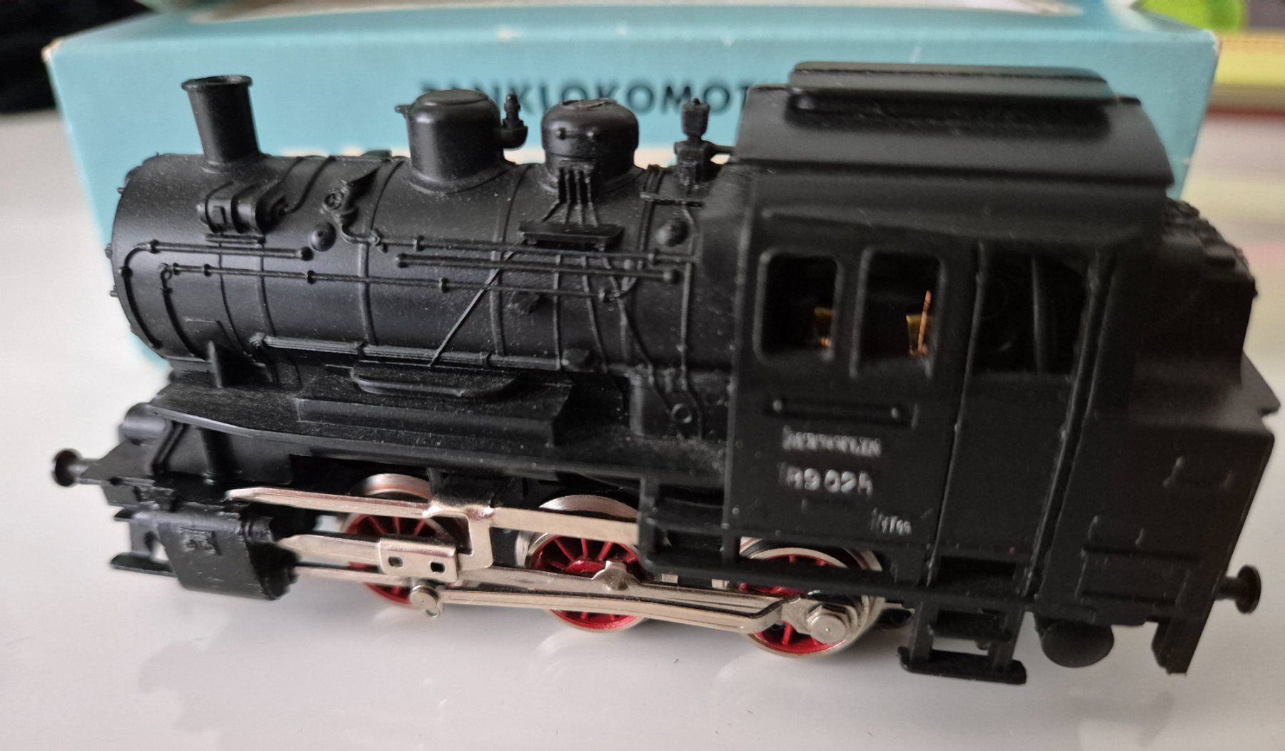 Märklin Modellini di ferrovie: Märklin Lokomotive – Usato da Urtenen-Schönbühl venduto da Rose.9294