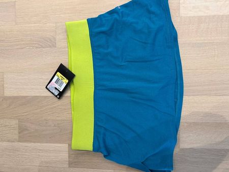 Nike Tennis-/Sport-Rock Grösse S