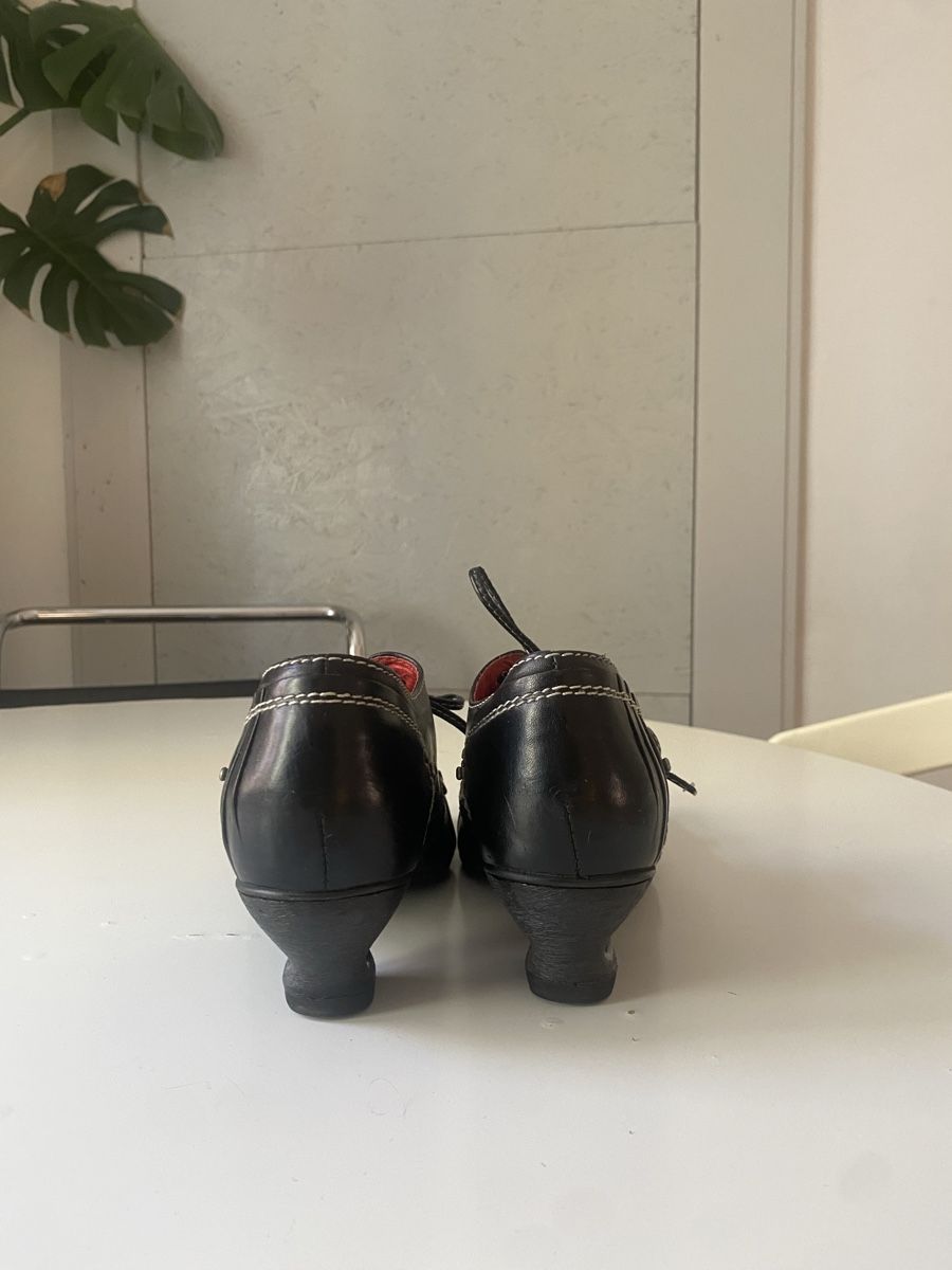 Scarpe da donna: Unique Y2k Tiggers Schnürschuhe – Usato da Zürich venduto da Nadjaaaa_ 4