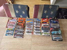 22x Modellautos 1:64 Neu