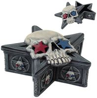 STERN-FÖRMIGE SCHÄDELBOX MIT SCHÄDEL