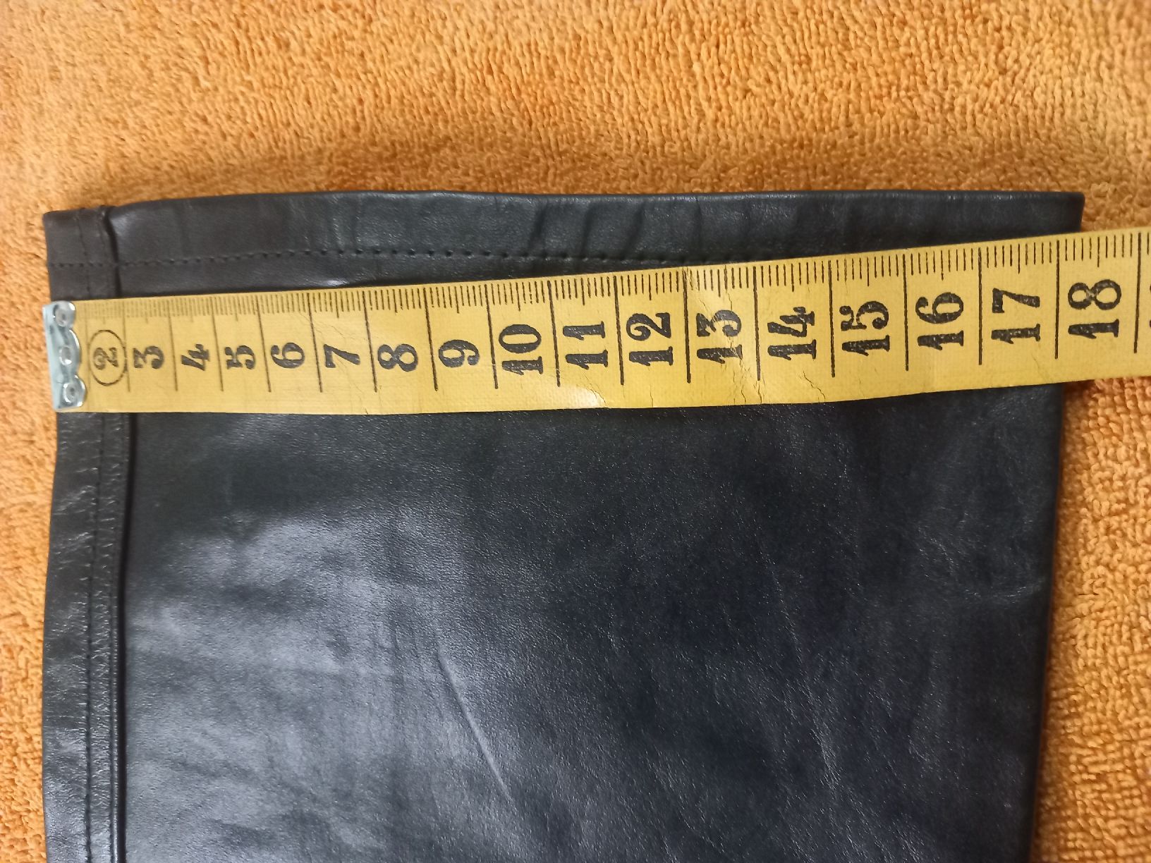 Pantaloni: Damen Lederhose Grösse 32 Fabrikneu – Nuovo e nell'imballaggio originale da Hochwald venduto da motowear-secondhand 7