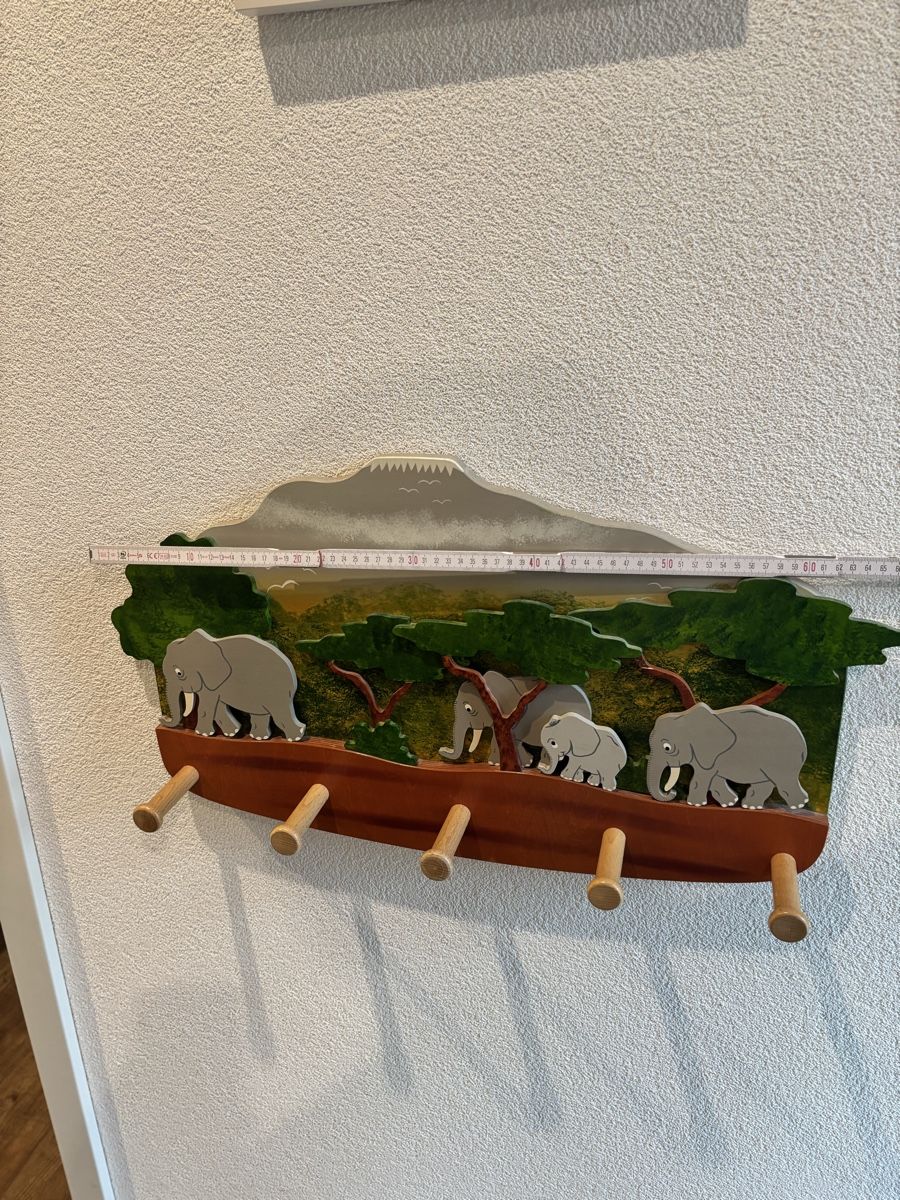 Garderobe: Kindergarderobe mit Elefantenmotiv – Gebraucht aus Zullwil von Lu_Ru_23 1