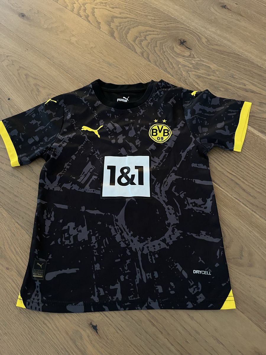 BVB Survêtements: BVB Trikot Set Grösse 135-145 – D'occasion à Küttigen par csei 2