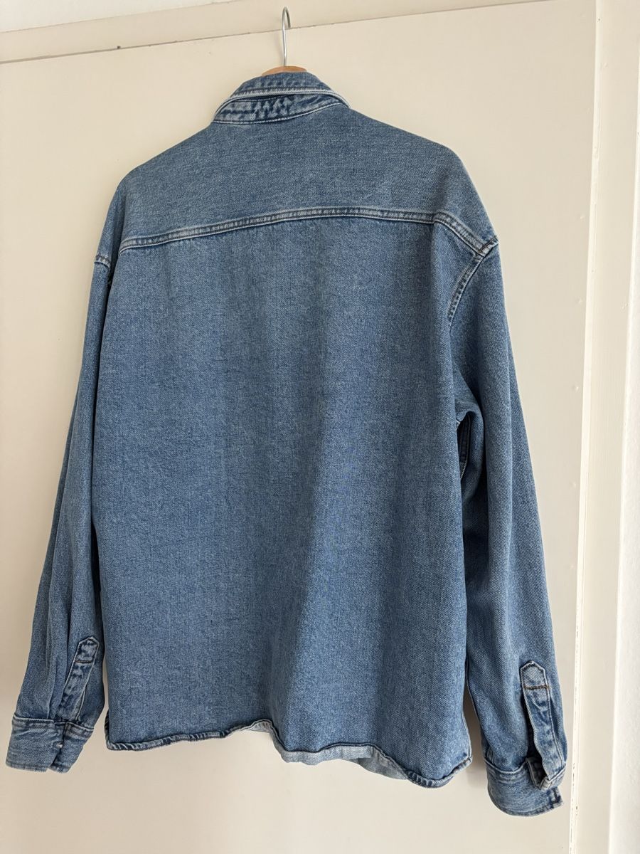 H&M Camicie: Classic Blue Denim Shirt Jacket Overshirt Size L – Usato da Wallisellen venduto da eli_v7dn 1