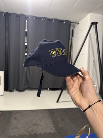Kappe Herren dunkelblau Grösse Uni mit Aufdruck: „Genius“