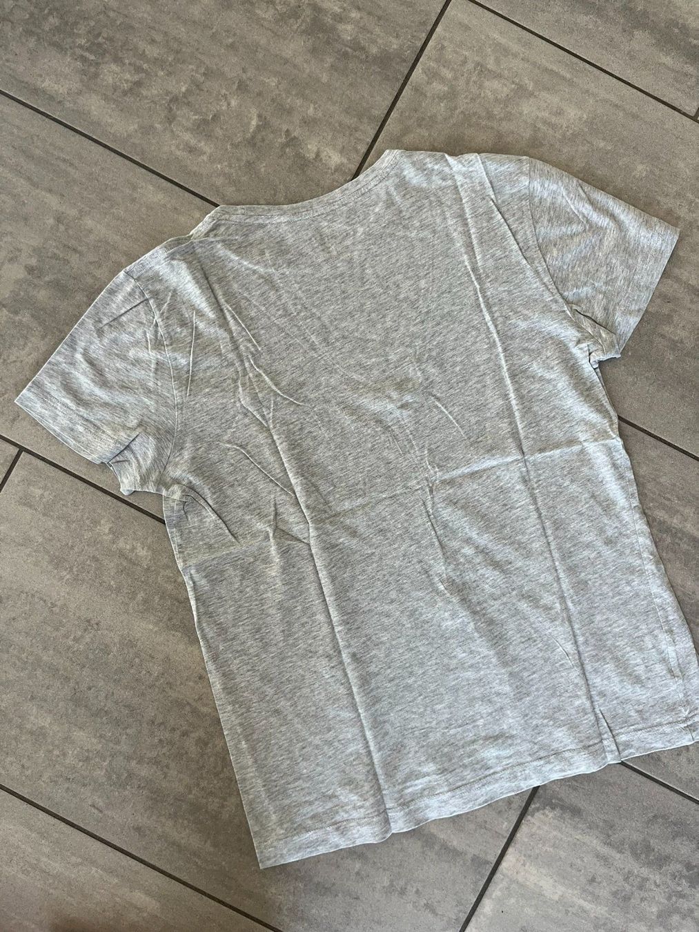 Lacoste T-shirt: LACOSTE T-Shirt Grau – Usato da Otelfingen venduto da Denis_ZH 1
