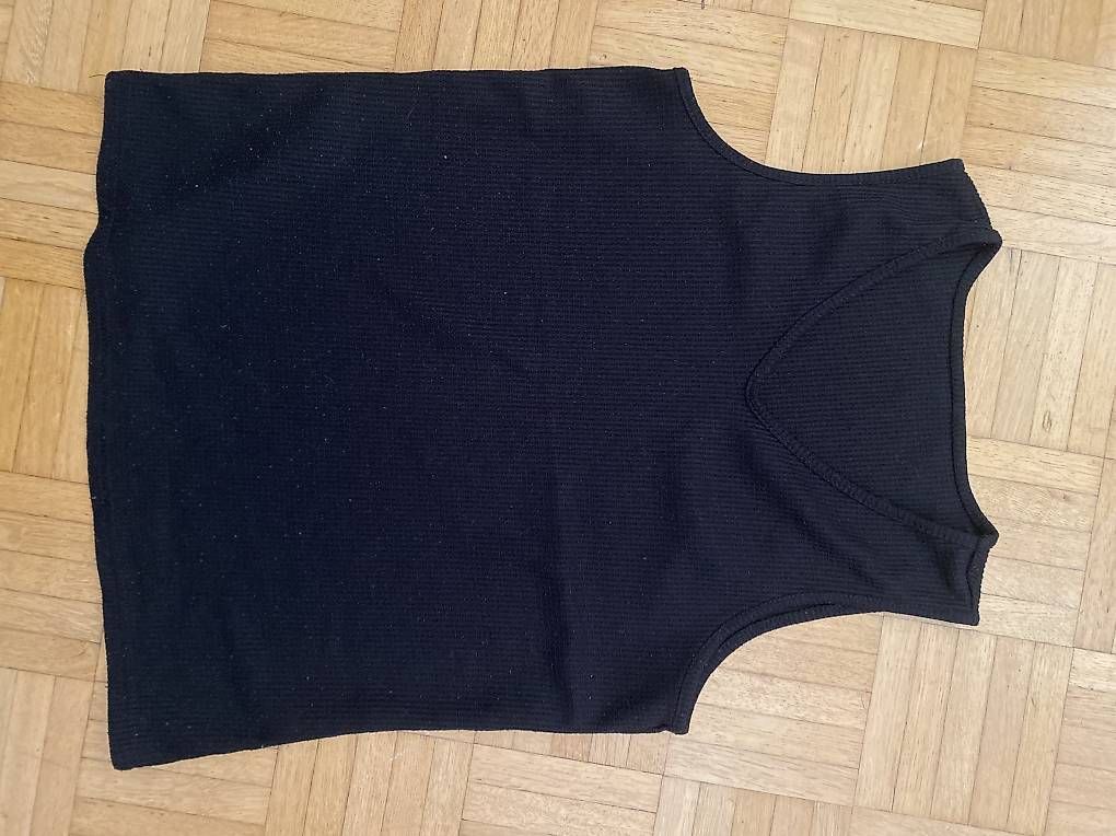 Top: Débardeurs  – Usato da Lausanne venduto da tol_8f65 3