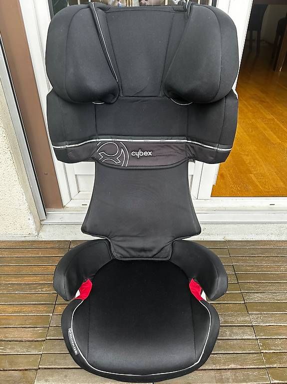 Seggiolini per auto: Kindersitz Cybex Solution X2-fix schwarz – Usato da Zürich venduto da sonnenbluem