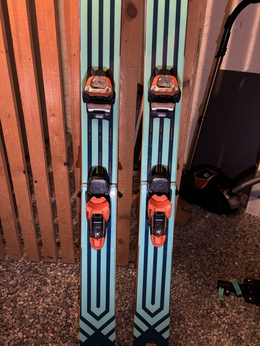 Black Crows Skis: Ski Black Crows atris  – Gebraucht aus Chenaux von len_s5l7 1
