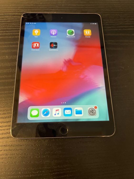 Apple Tablet PC: iPad mini 3 Schwarz 16 GB Displaybruch#9 – Usato da Rotkreuz venduto da Quickseller-Pro