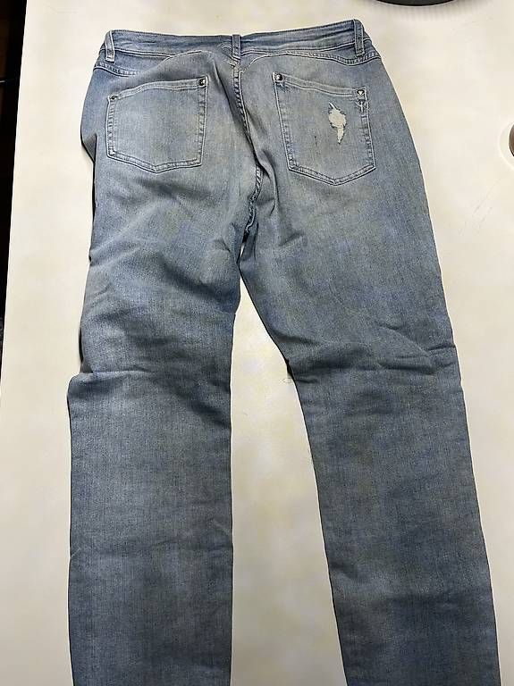 Monari Jeans: Monari Jeans Grösse 42 – Usato da Aarberg venduto da Beni-Nadine86 1
