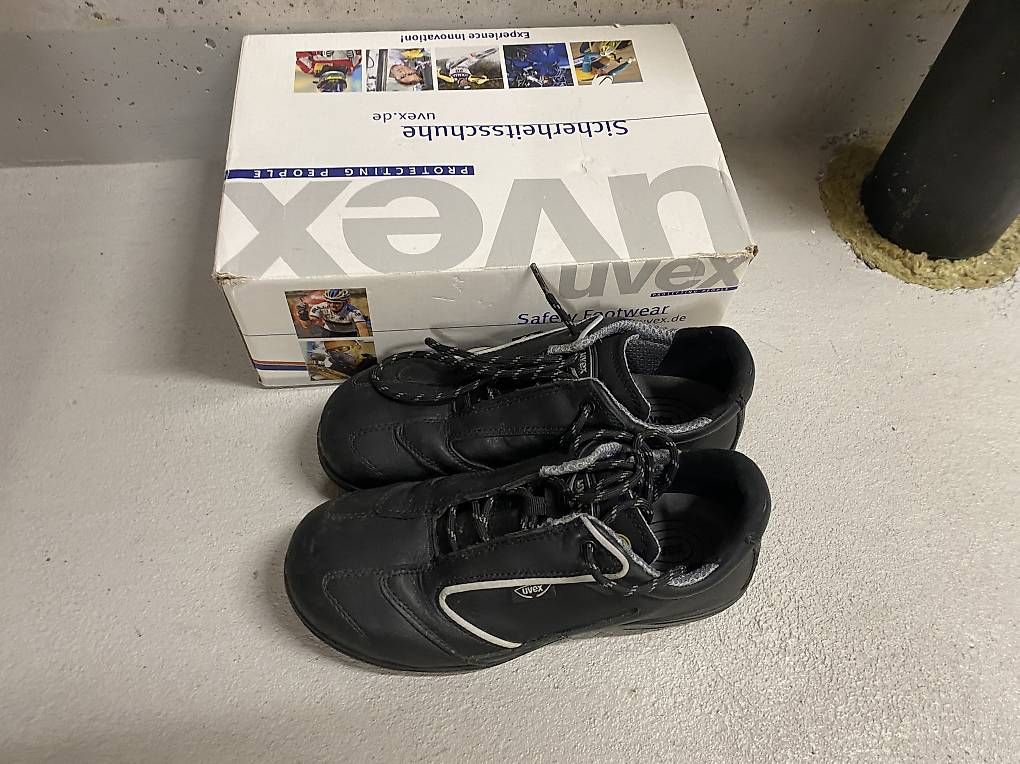 Scarpe da uomo: Uvex Sicherheitsschuhe nr 38 – Usato da Horgen venduto da ett_t5rh 2