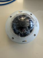 Mehrere AXIS M3206-LVE Dome Camera