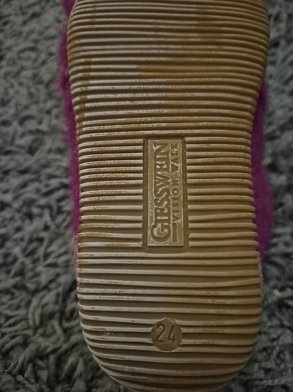 Scarpe per ragazze: Giesswein Hausschuhe  – Usato da Adliswil venduto da MannickZh 1