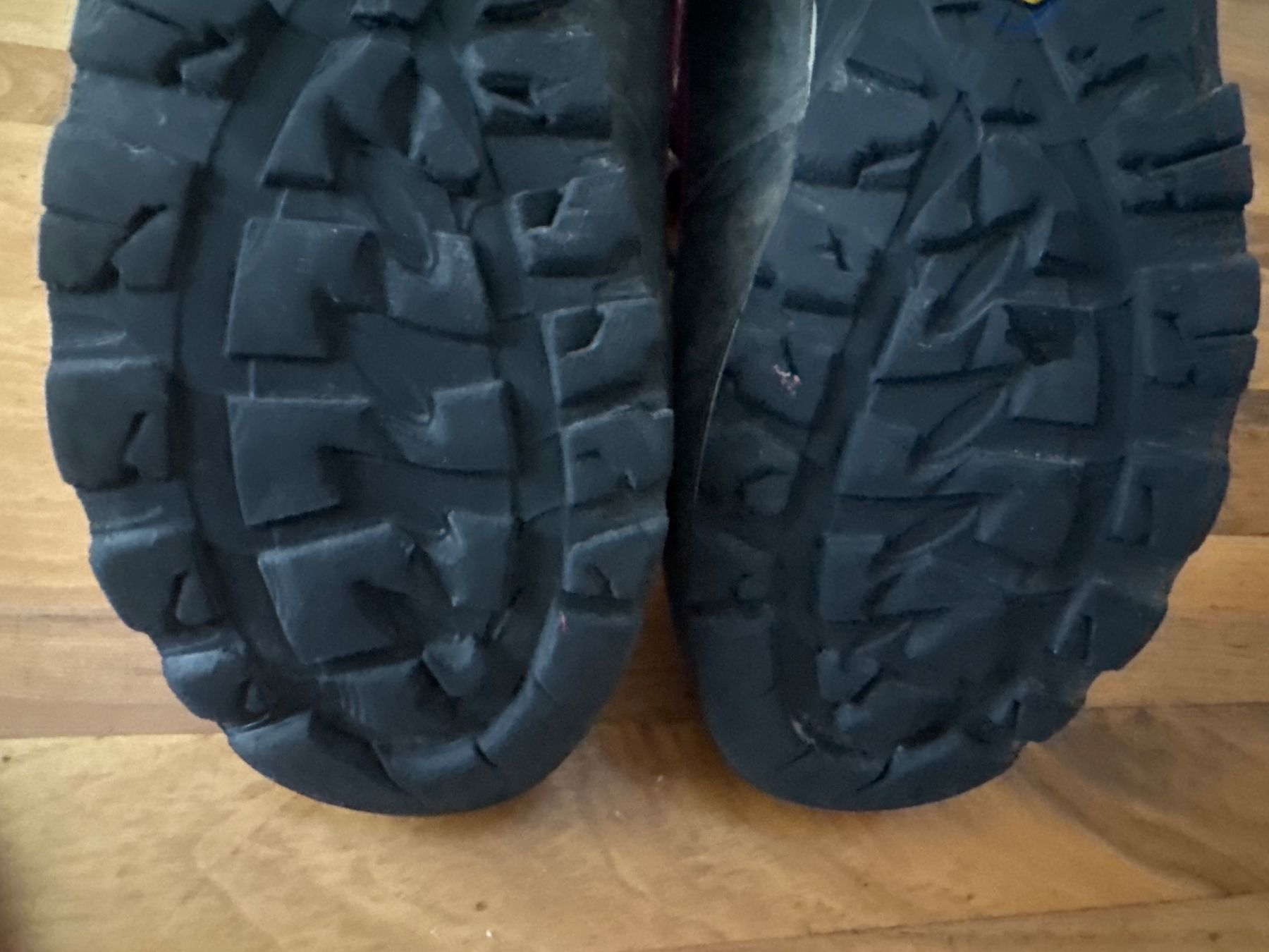 Meindl Scarpe da uomo: Wanderschuhe Meindl Gore-Tex Rot gr 41 – Usato da Zürich venduto da oase69 5