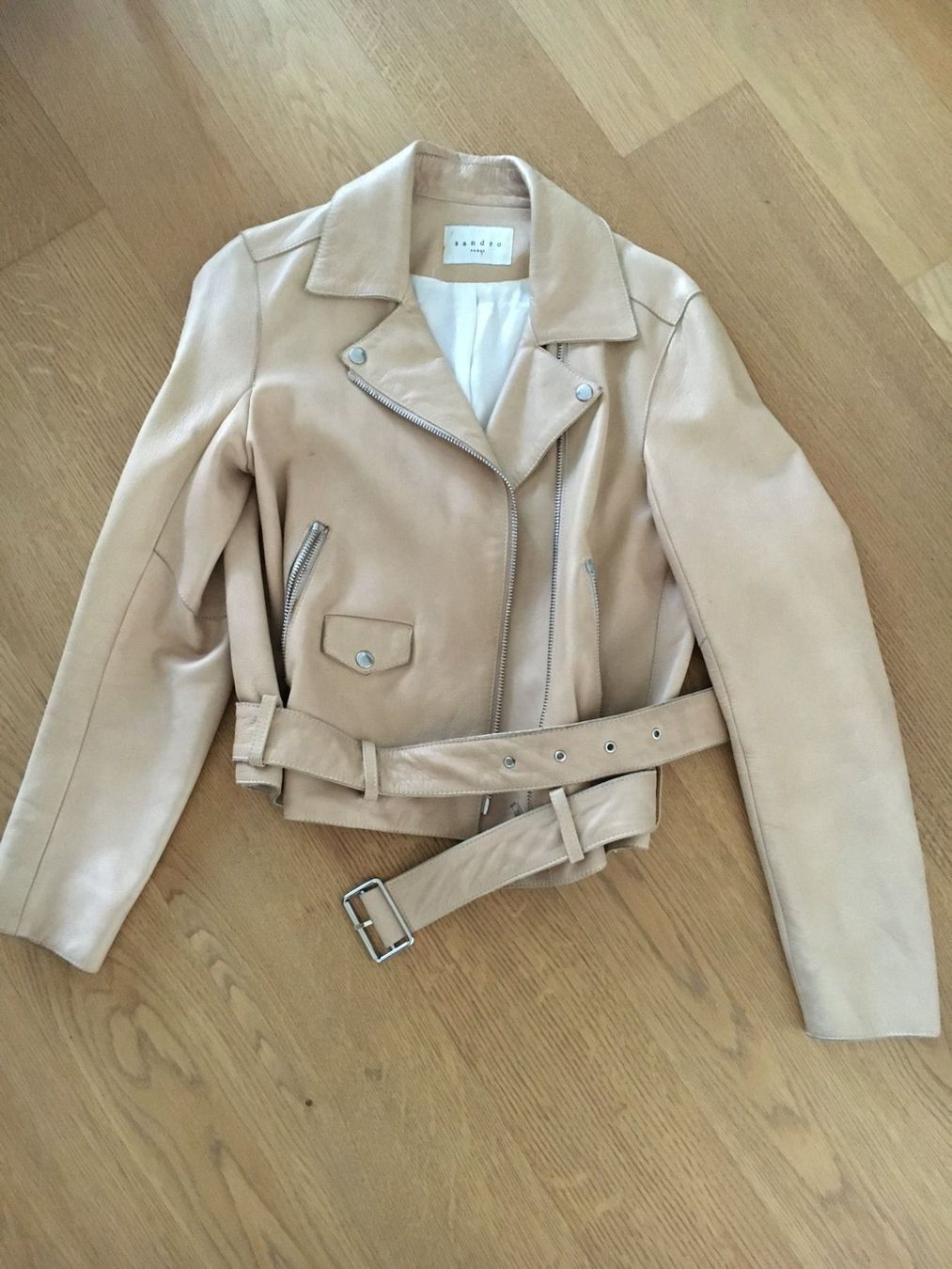 Sandro Giacche: Beige Lederjacke von SANDRO Gr. S – Usato da Rotkreuz venduto da Vkahlo