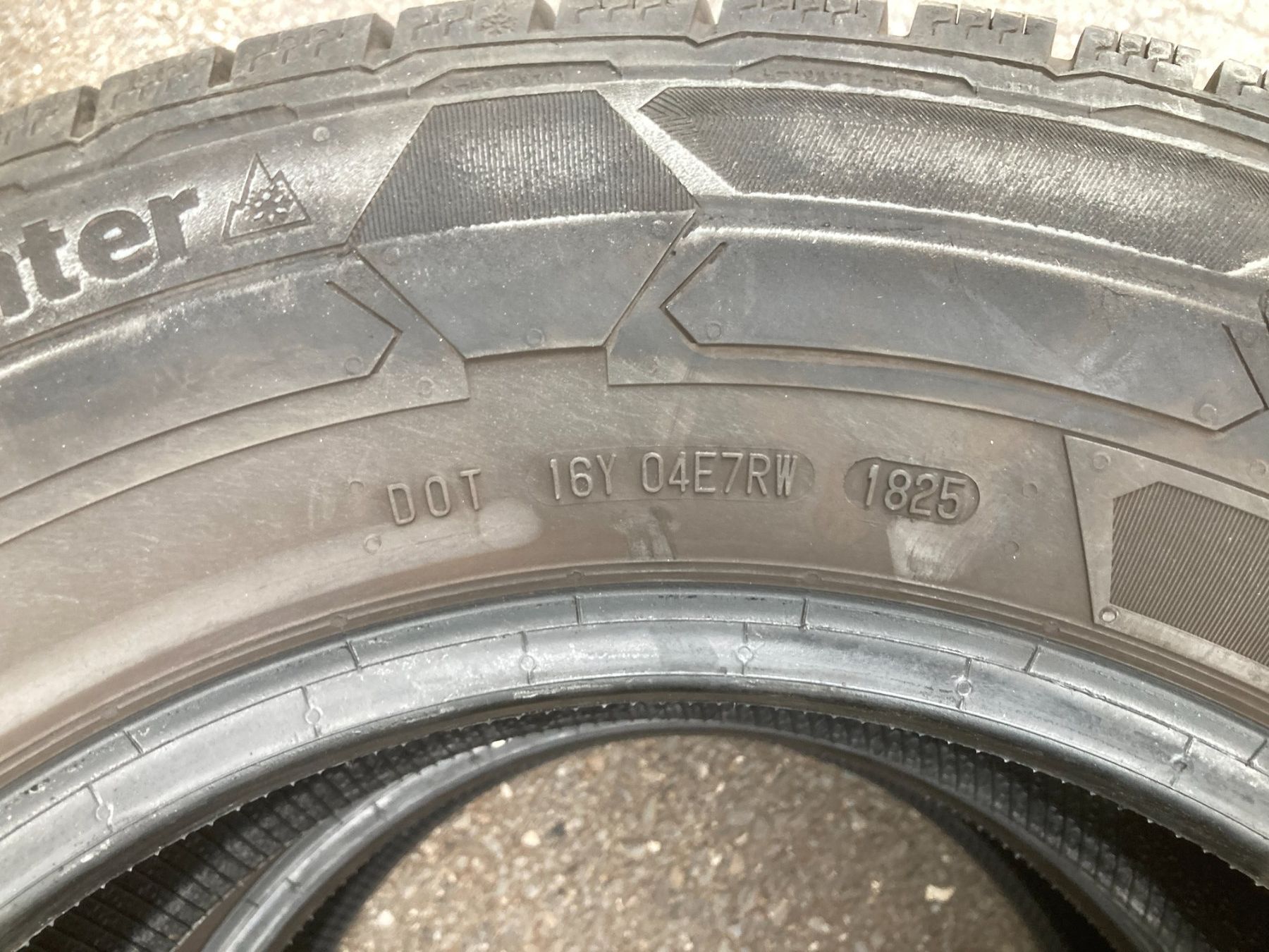 Continental Pneumatici & Ruote complete: Winterpneu 235/65R16 Continental – Usato da Cham venduto da Cham6332 3