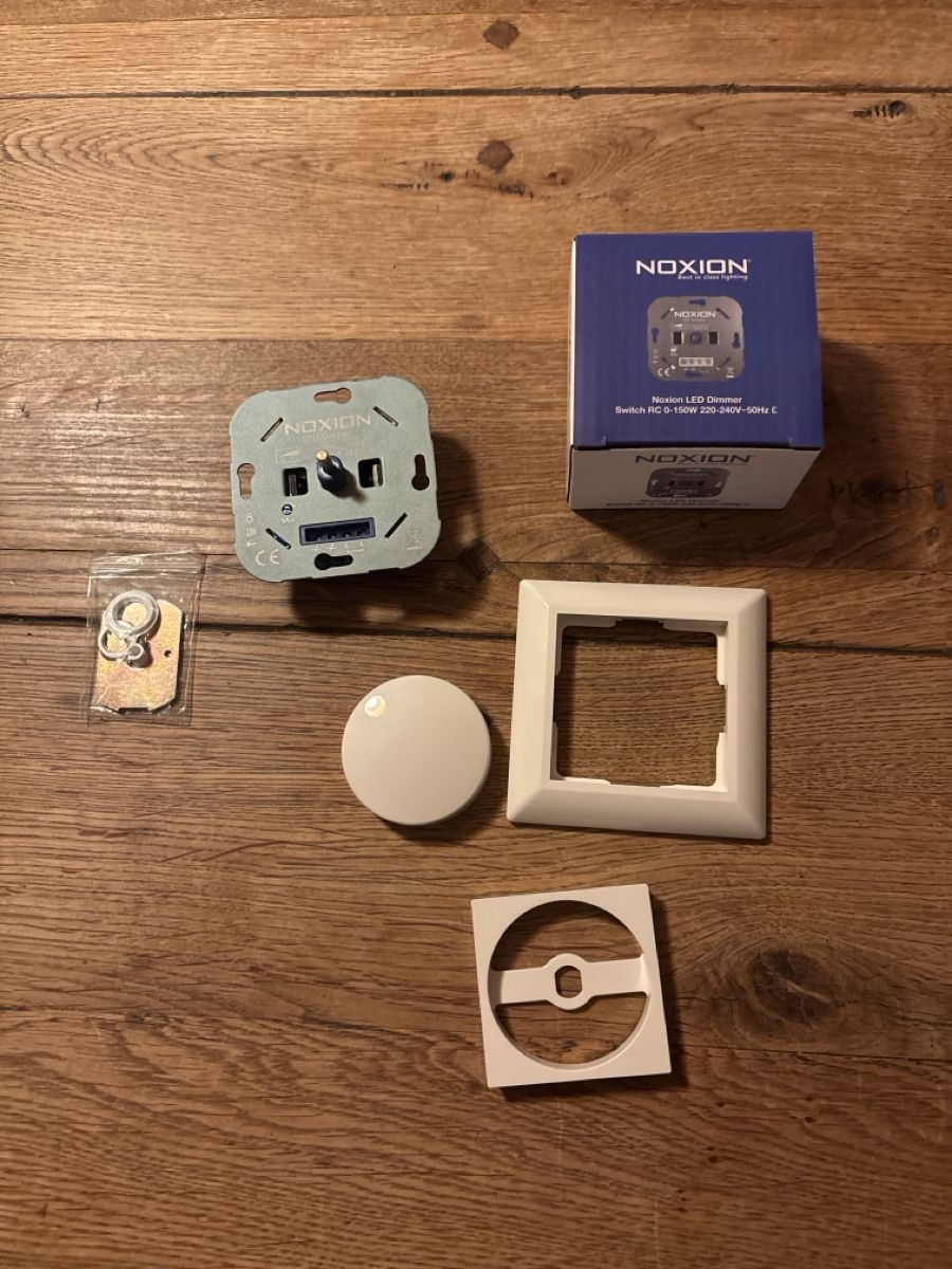 Lampade: Noxion LED Dimmer – Nuovo (secondo la descrizione) da Zürich venduto da pab_95sp