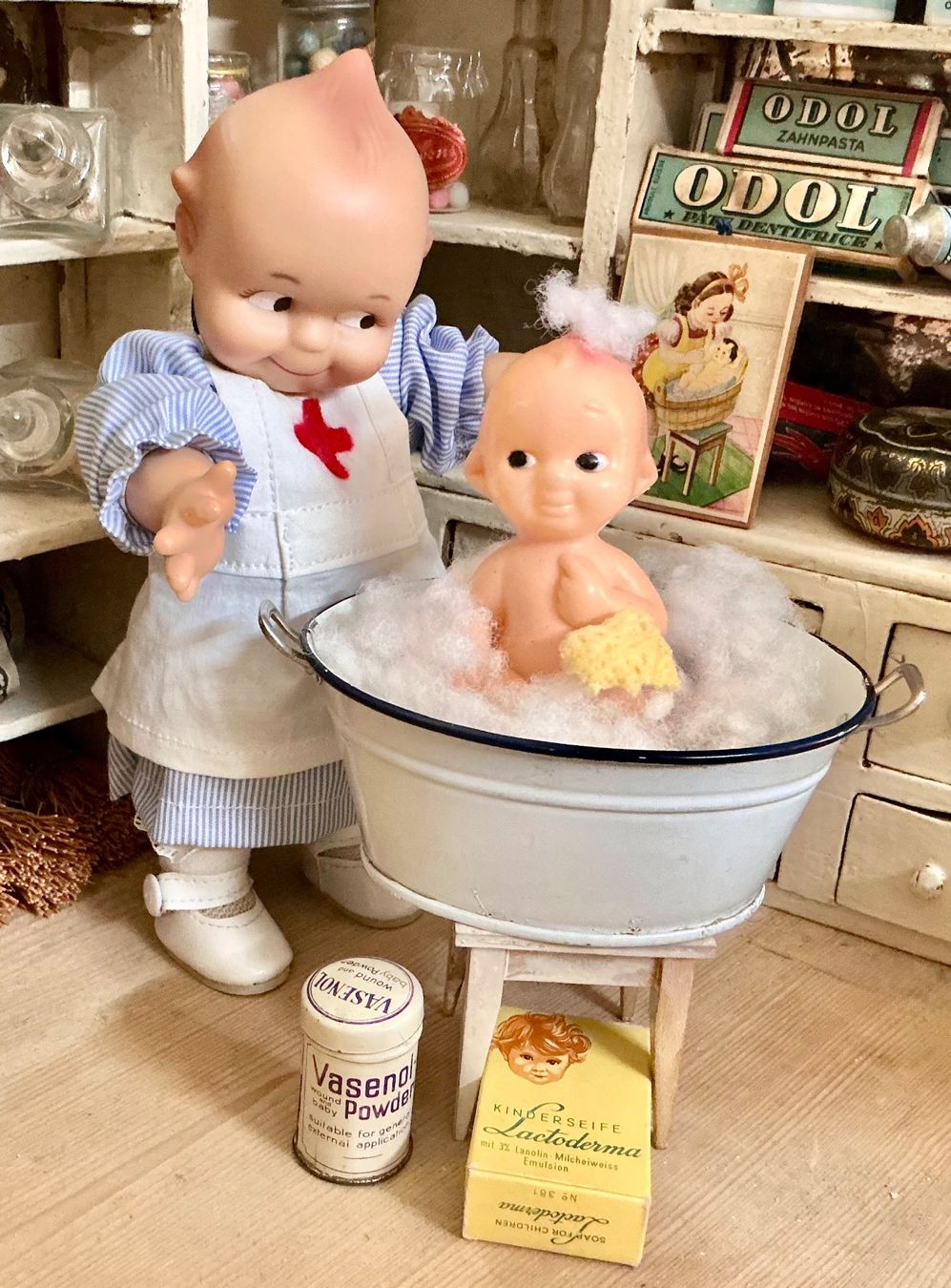 Puppen: HERZIGES BADEWÄNNCHEN MIT PÜPPCHEN – Gebraucht aus Zell LU von Silvermemory