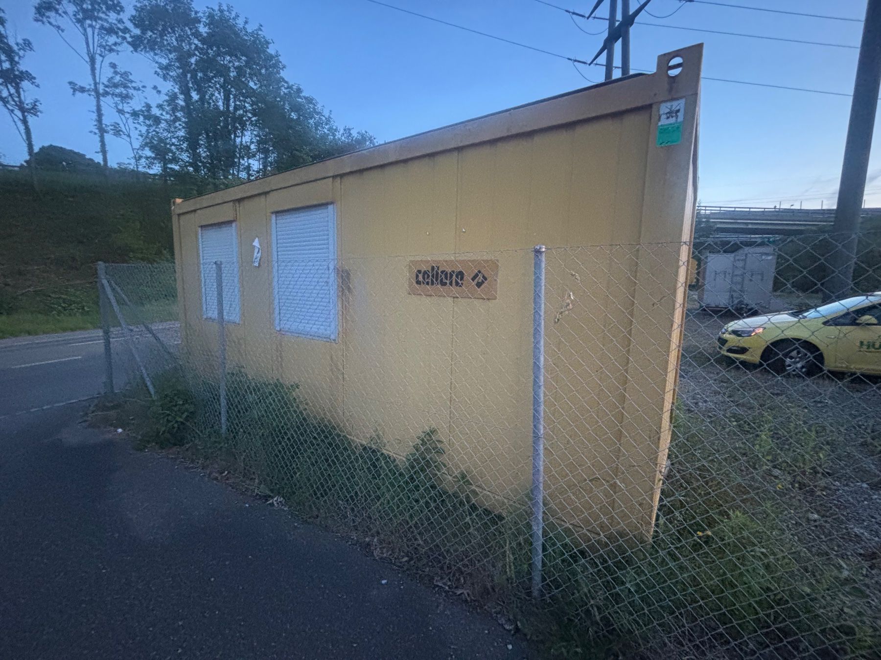 Conteneurs de construction: Bürocontainer Containex gut erhalten – D'occasion à Goldach par betonsprtzer 1