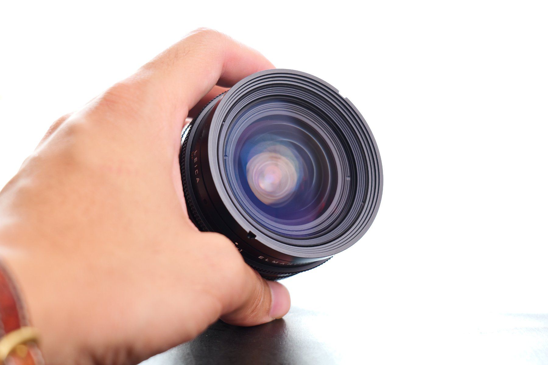 Leica Obiettivi: Leica Elmarit-R 19mm f2.8 Version 2 – Usato da Tecknau venduto da LevinLaufmann