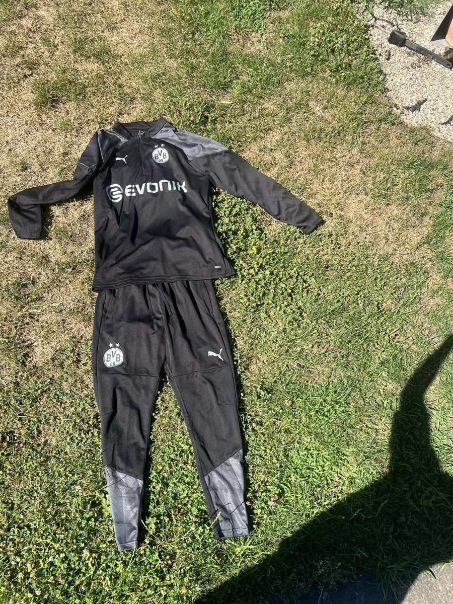 Puma Costumes: Borruisa Dortmund Trainingsanzug BVB – D'occasion à Uhwiesen par maflo2
