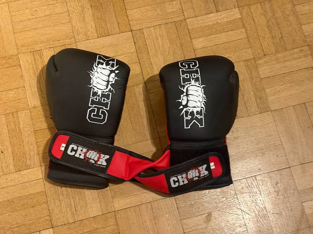 Boxsäcke: Punching ball sur pied – Gebraucht aus Lausanne von La-O-surly 2
