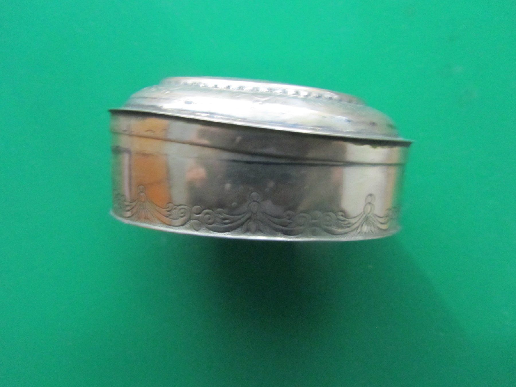 Zuccheriere: Deckel-Dose,wohl Schweiz 1 H.18 Jhdt.-Silber – Usato da Luzern venduto da Lucernauno