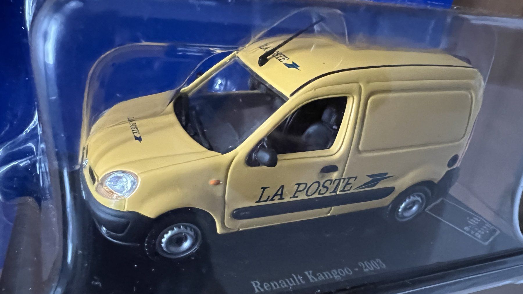 Renault Modellautos: Renault Kangoo 2003 La Poste 1/43 – Neu und originalverpackt aus Meilen von rdv_n7s9 1