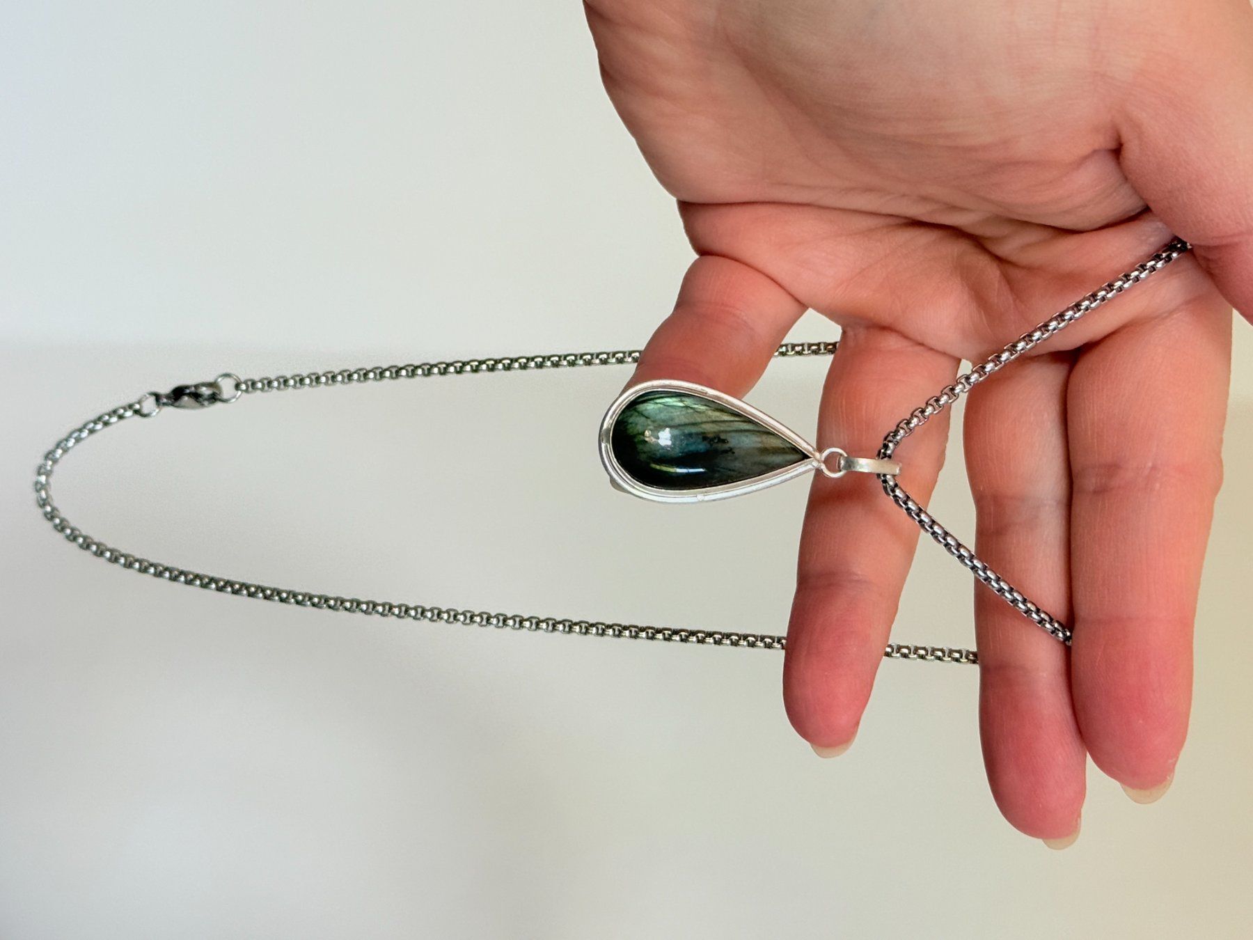 Catenine: Collier Larme Labradorite - Élégant et Unique! – Nuovo e nell'imballaggio originale da Genève venduto da AWWA 7