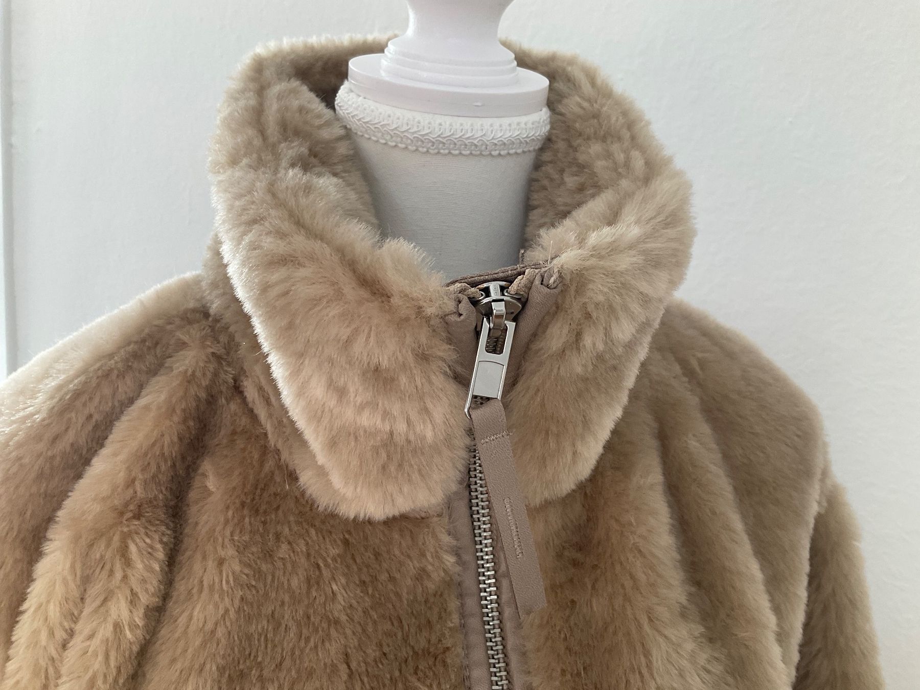 H&M Jacken: Jacke von H&M – Neu (gemäss Beschreibung) aus Bern von Gabriela32 4