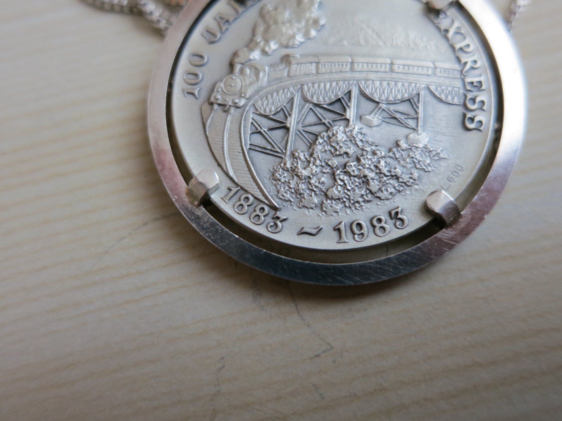 Medaglie: SILBERMEDAILLE 100 JAHRE ORIENT-EXPRESS EINGEFASST MIT KETTE – Nuovo (secondo la descrizione) da Windisch venduto da MarcelS01 4