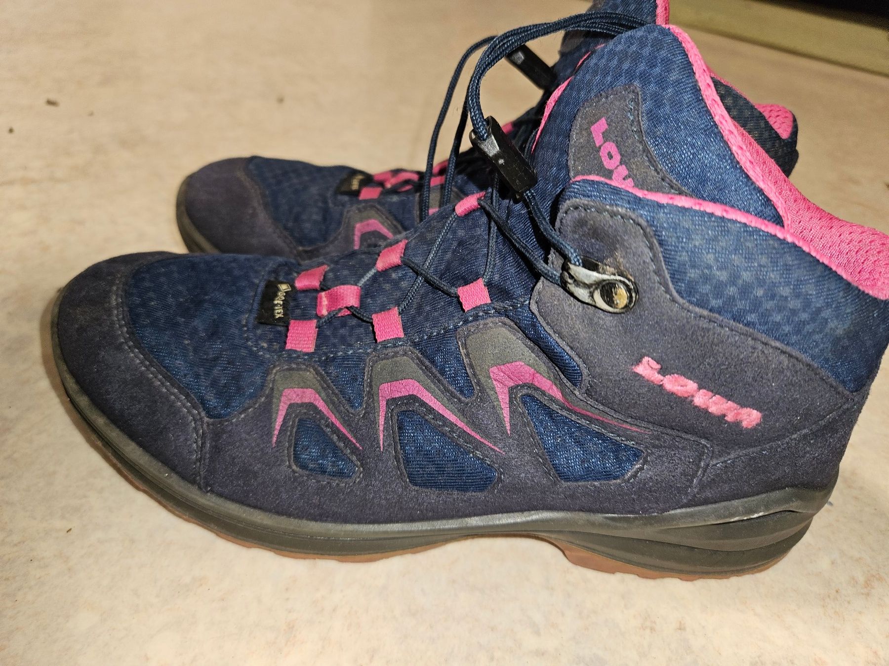 Lowa Scarpe per ragazze: Lowa Wanderschuhe 38 – Usato da Hünenberg venduto da lexli06