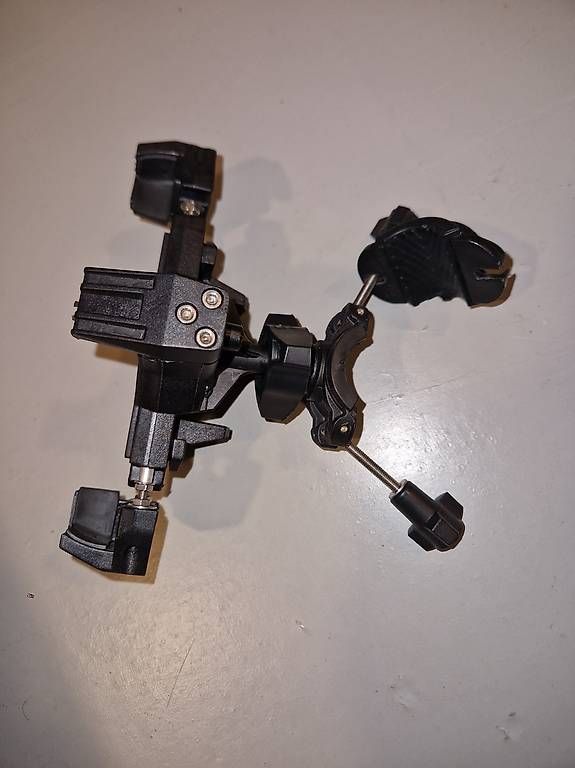 Halterungen: Handyhalter Smart Clip Givi – Gebraucht aus Zell LU von soko 1
