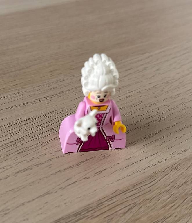 Lego Statuette: Lego Minifigur Rococo Aristokrat Neu – Nuovo (secondo la descrizione) da Neuhausen am Rheinfall venduto da mic_m9bp