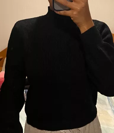 Schwarzer Rollkragenpullover, Grösse L