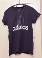 • Adidas T-Shirt •