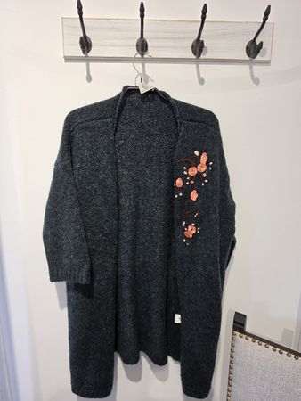 Damen Strickjacke C.P.TWENTYNINE  Grösse S/M Stickerei