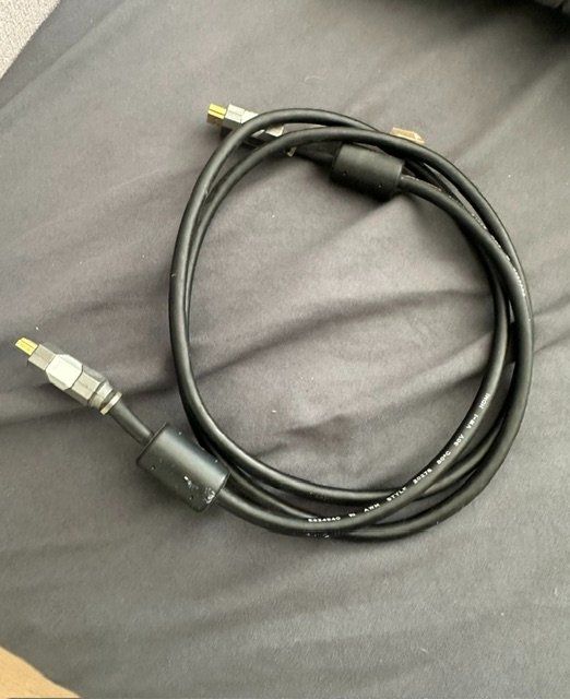 Kabel: HDMI Kabel – Gebraucht aus Pfäffikon ZH von thf_rqs2