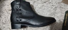 Bottines en cuir noir