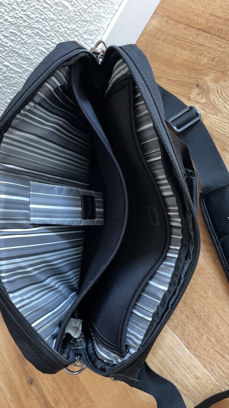 Targus Taschen: Targus Laptop Tasche – Gebraucht aus Rickenbach Sulz von Orvieto2000 2