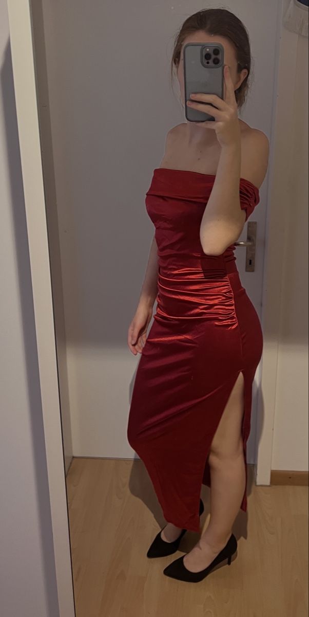 Shein Robes: Rotes Abendkleid – Neuf (Voir description) à Zürich par man_nq66 2