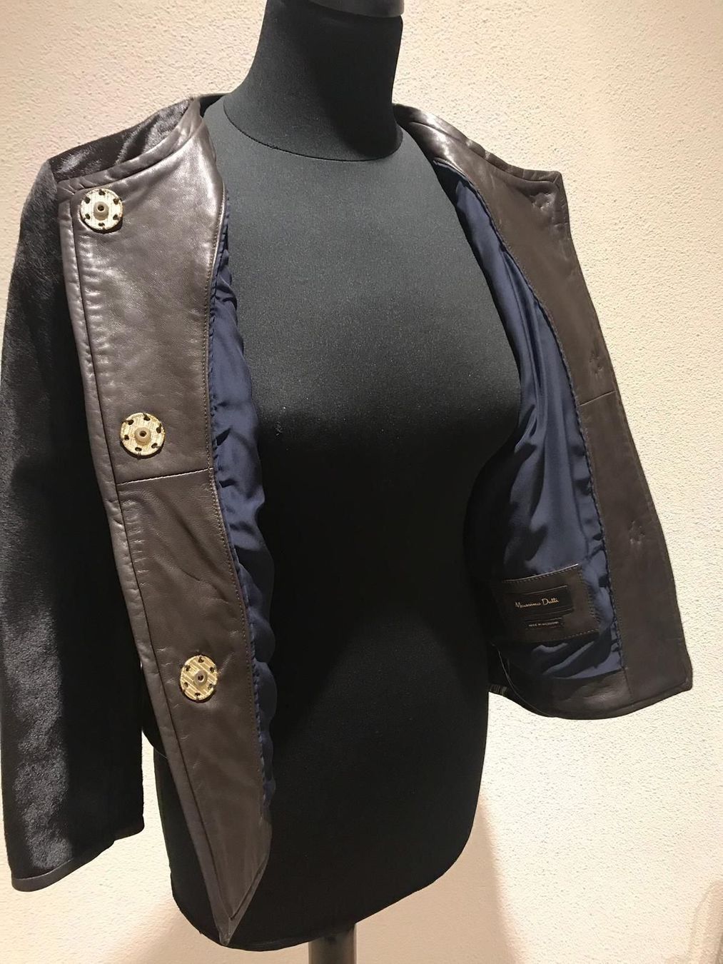 Massimo Dutti Vestes: Neue Massimo Dutti Felljacke – Neuf avec emballage d'origine à Zug par hautecoutureclub 1