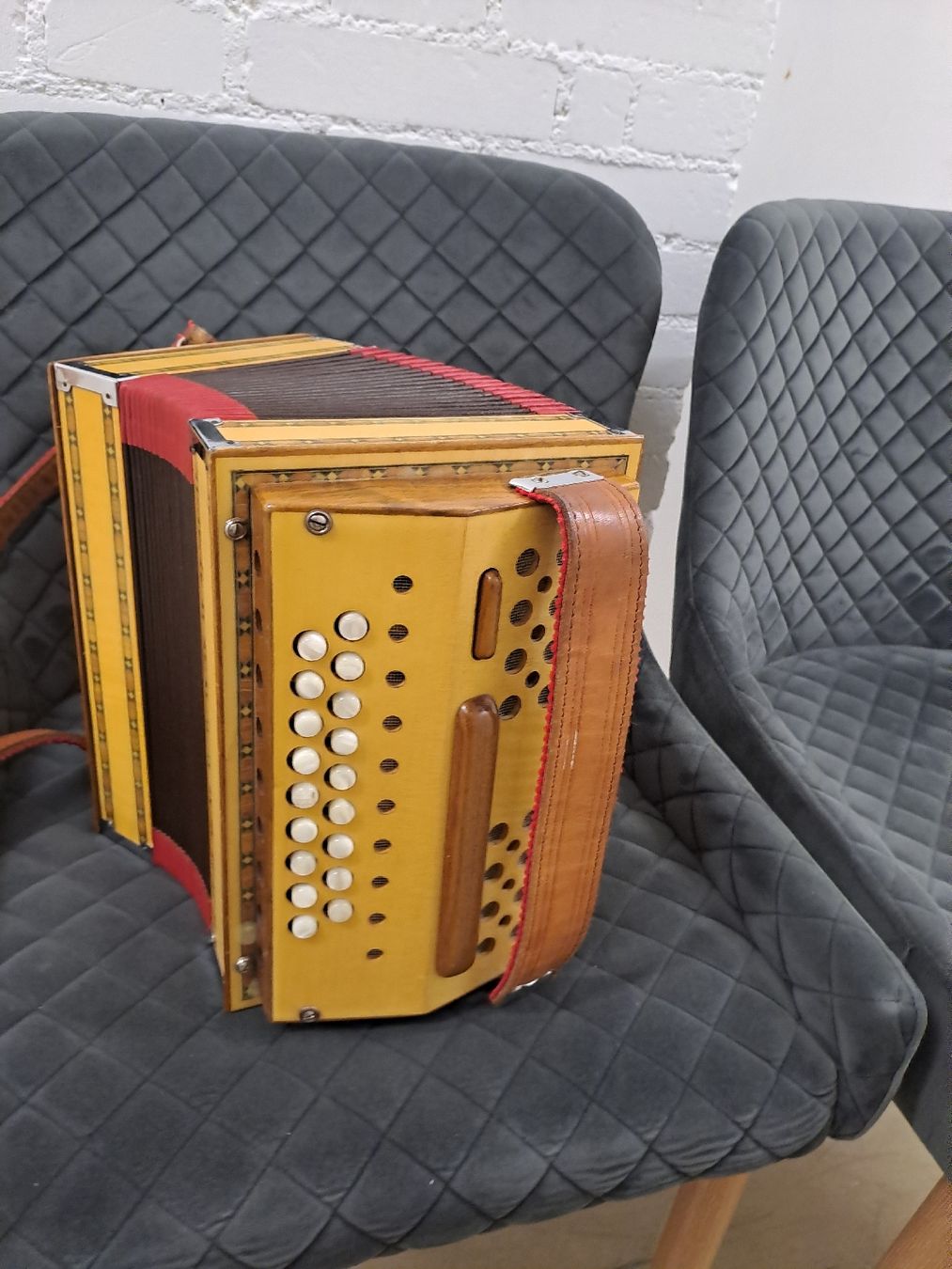 Strumenti musicali: schwyzerorgeli ton B – Usato da Villeneuve venduto da BibiVintage 4