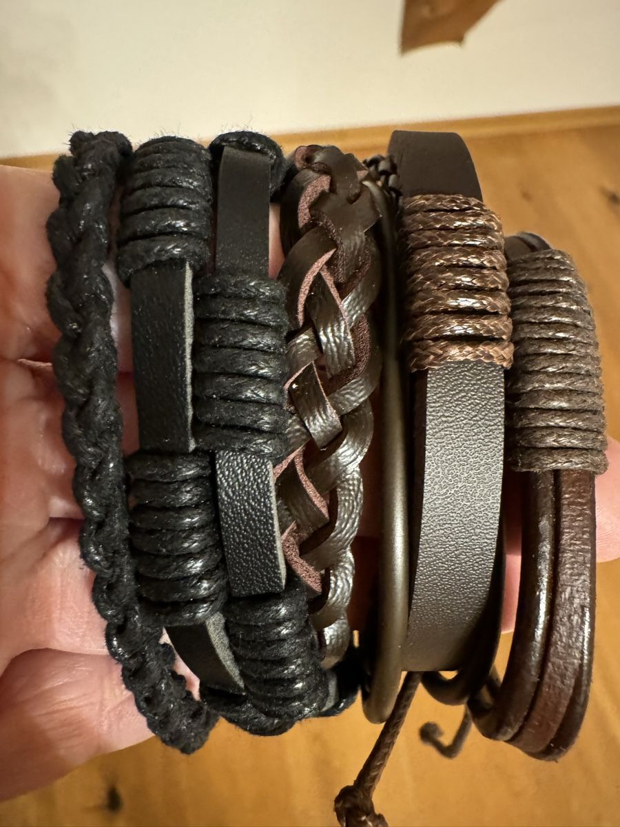 Bracciali & Braccialetti: 5 Lederarmbänder, Flechtarmband – Nuovo (secondo la descrizione) da Seon venduto da noe_zz6w