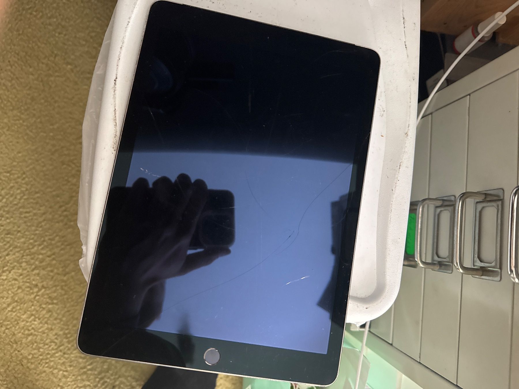 Apple Tablet PC: Ipad Air 2 -A1567- ohne icloude – Difettoso da Olten venduto da HoYa01 1