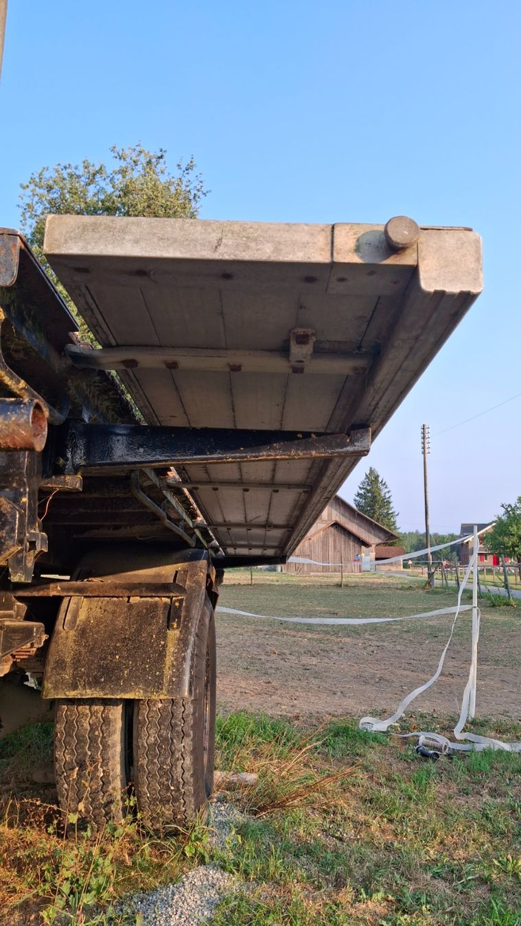 Autoribaltabili: 3 Seiten Kipper Anhänger Landwirtschaft – Usato da Weinfelden venduto da desty01 2